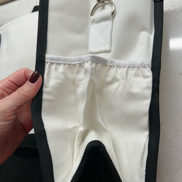 Brand new-F initial Tote with shoulder strap and zipper pouch - Picture 7 of 11